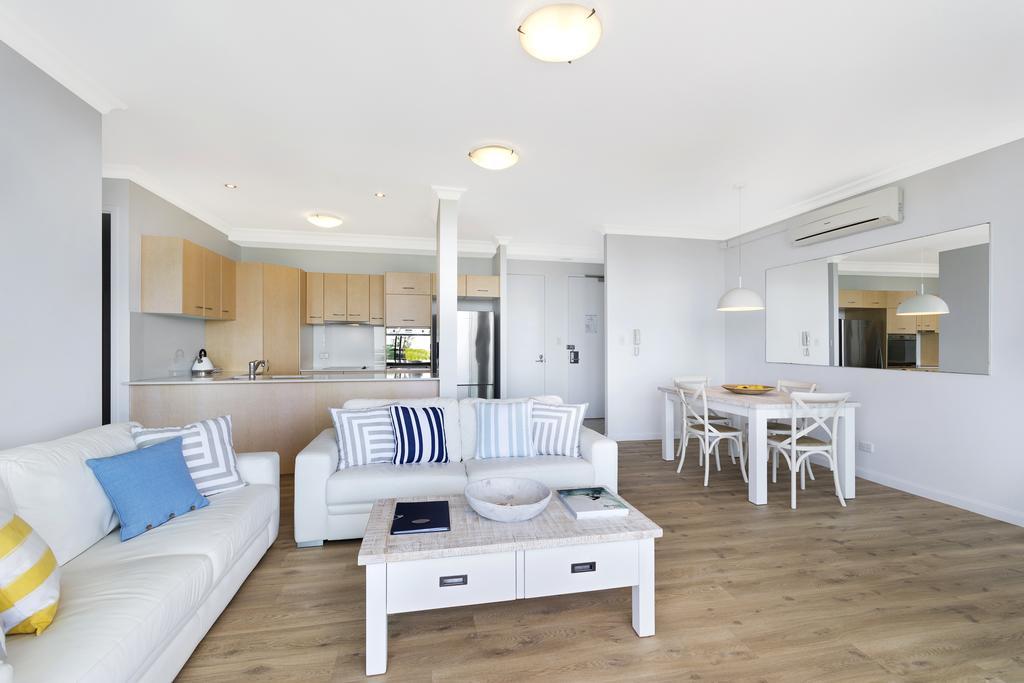 Hotel Santorini Twin Waters Mudjimba Esterno foto